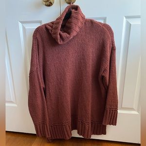 Aerie Oversized Knit Turtleneck in maroon color size small